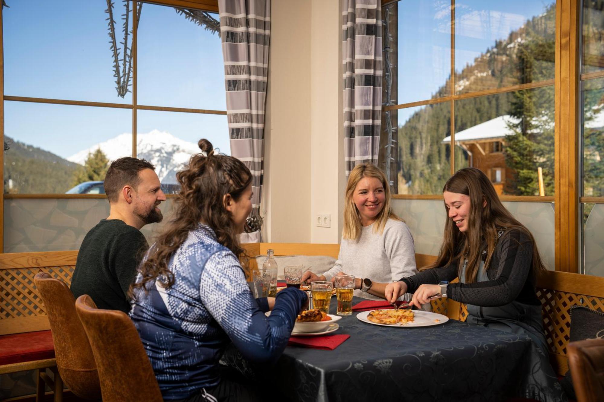 Hotel Landal Hochmontafon à Gargellen Extérieur photo
